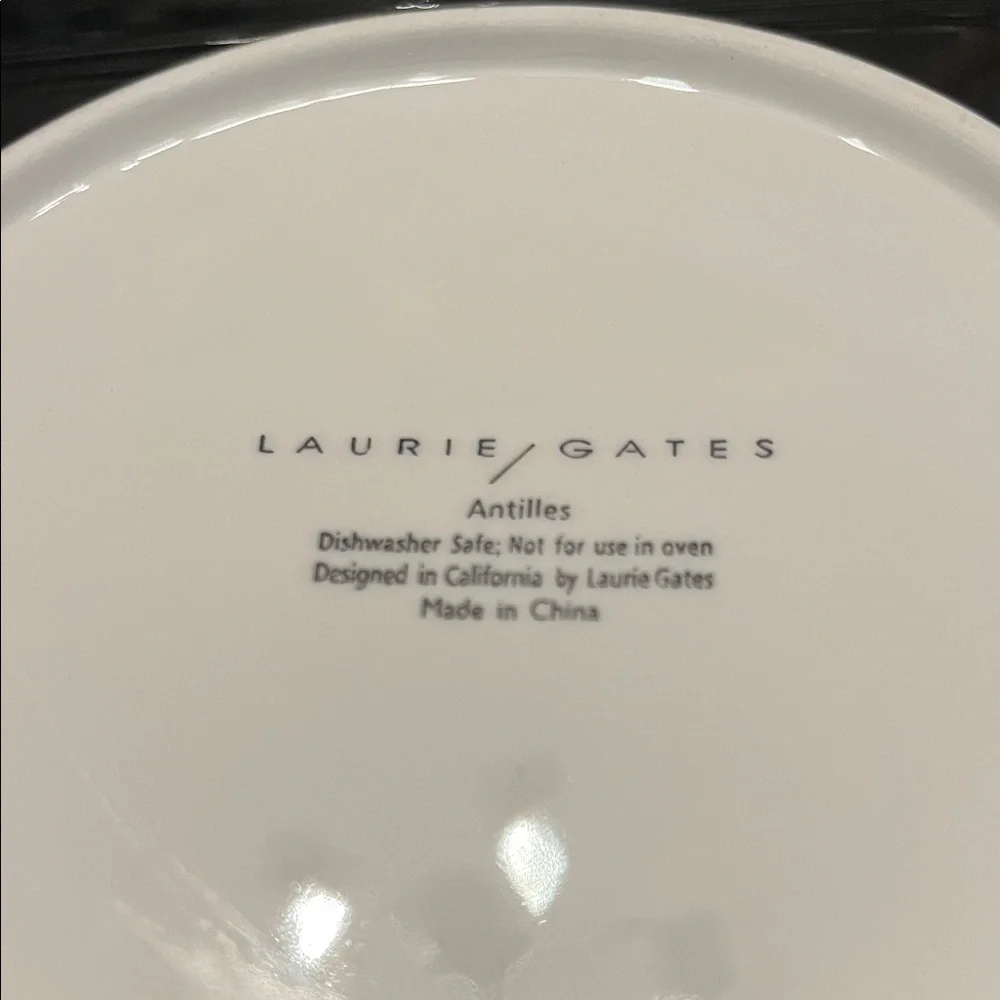 Laurie‎ Gates Antilles dinnerware Set